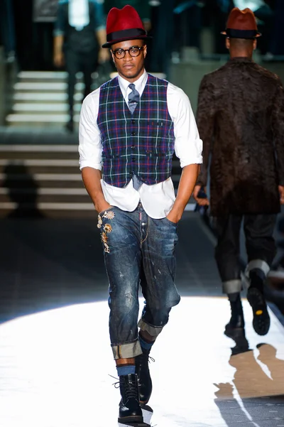 Look 24